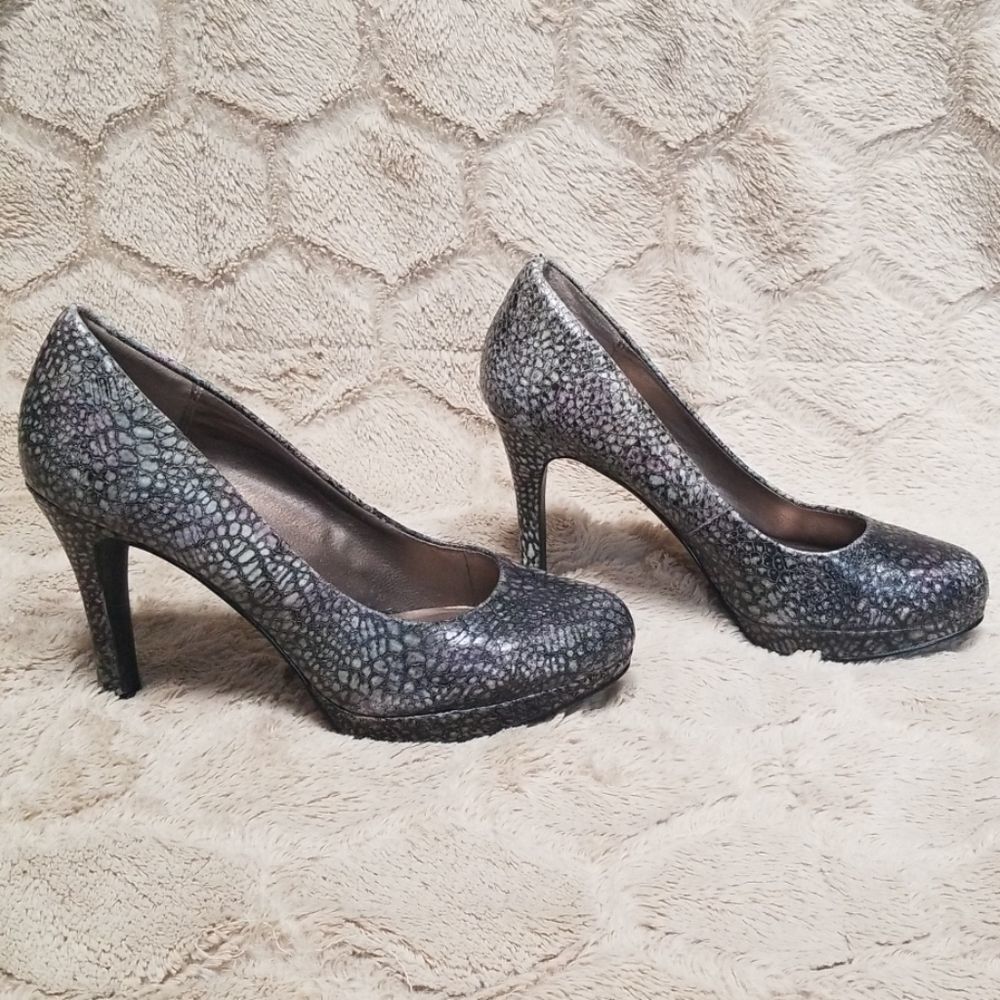 Moda Spana Pumps - Picture 2 of 8